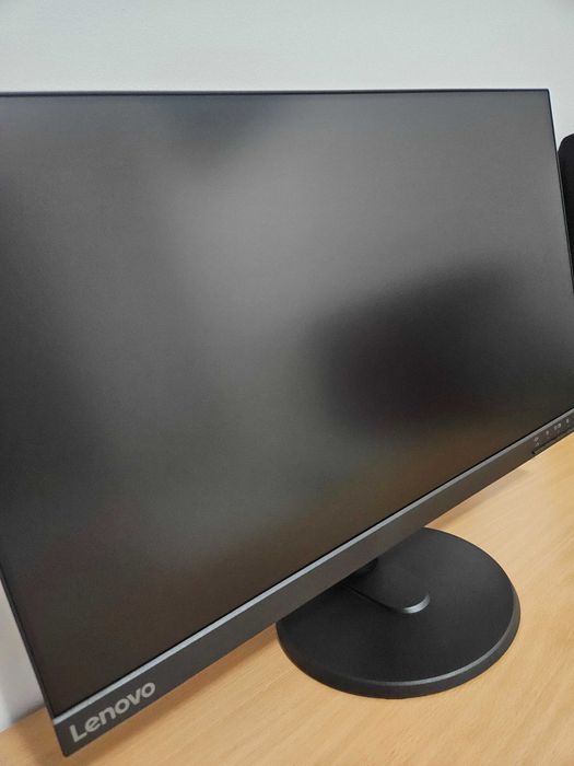 Monitor  Lenovo ca nou!!Factura cu detalii în poze