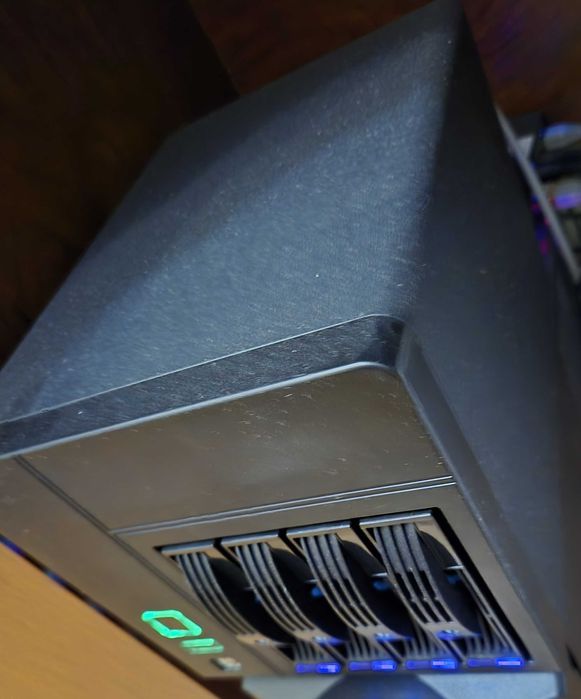 Продам сетевое хранилище данных, NAS