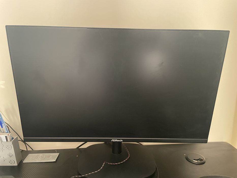 Gaming сет - конпютър , бюро , мишка , клавиатура , слушалки