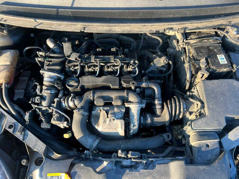 Motor complet fara anexe Ford Focus cod G8D8
