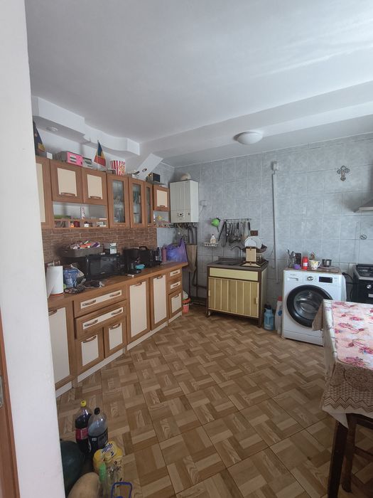 Casă de vânzare s+p+m în Valea Ursului,Glânboc vale aproape de Bascov la 2,5km.