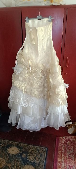 Vând rochie de mireasă