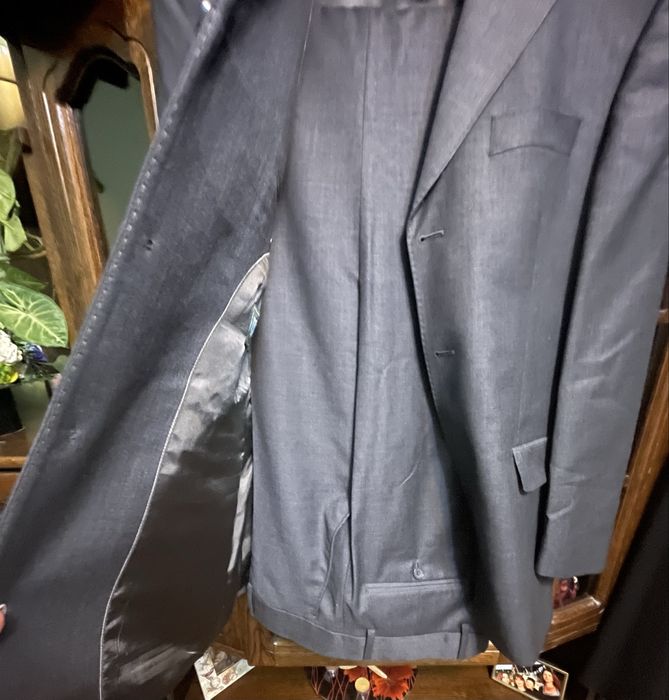 Costum  elegant barbati