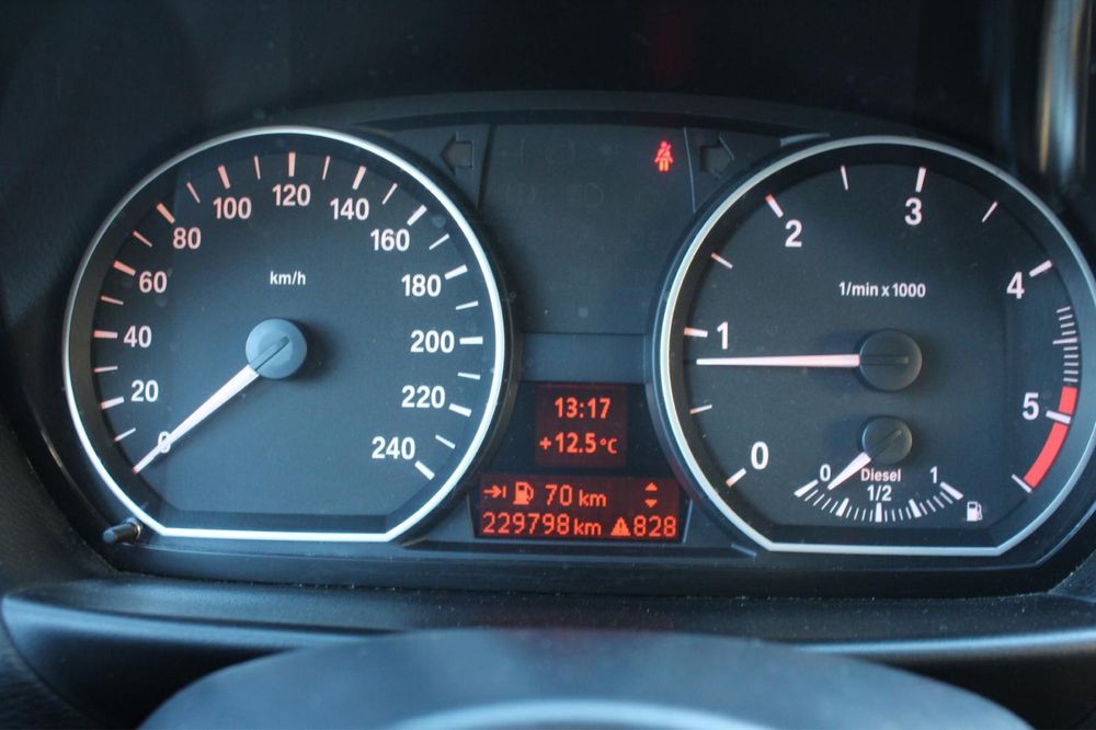 BMW Seria 1 e87 / 118D /  2009 / 2.0 Motorina Manual