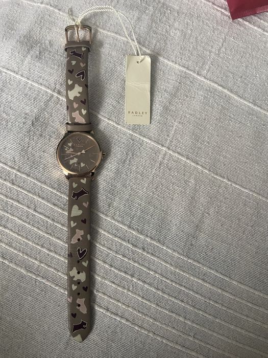 Нов часовник Radley с кученца