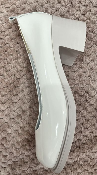 Туфли ( новые) 40 размер