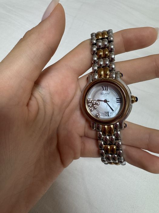 Часовник Chopard с движещи диаманти