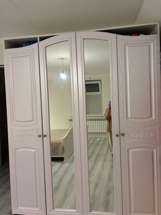 Продам спальный гарнитур