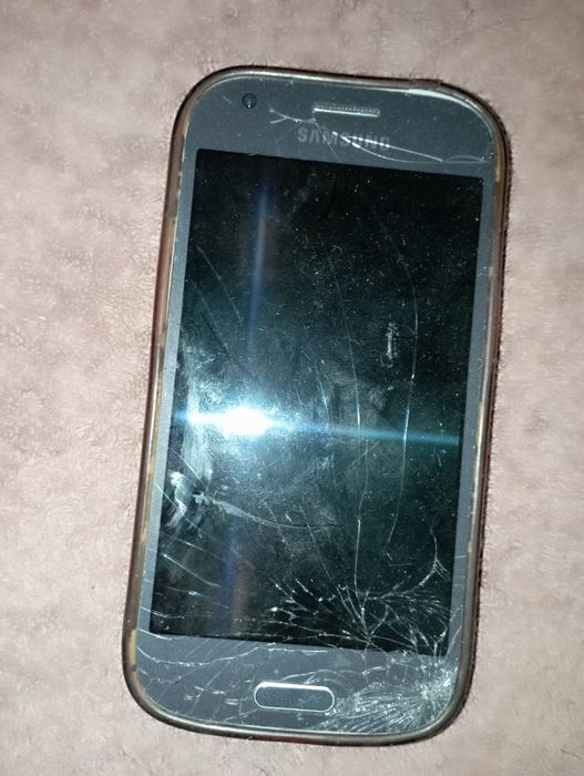 Телефон сотилади