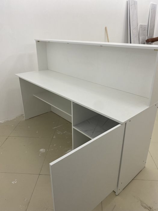 Стеллаж,островок, ресепшн. Сатылады