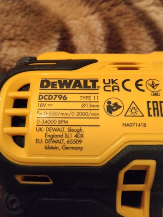 DeWalt DCD796, 2 viteze 18v XR nou nouta 0km