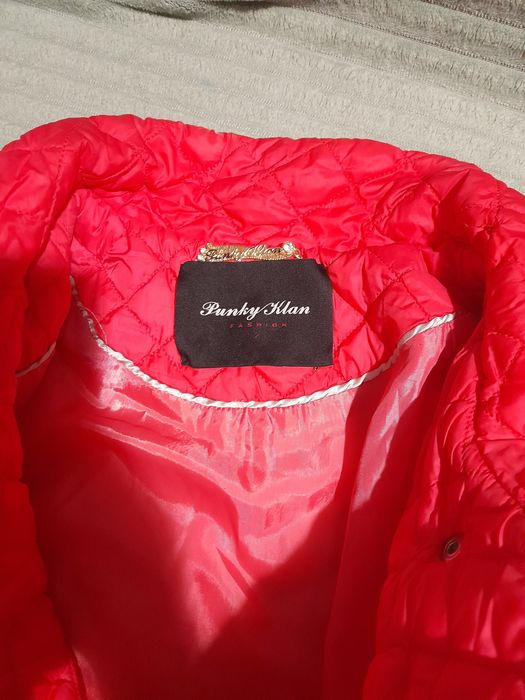 Продам весенью куртку