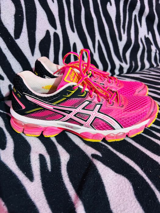 Оригинални маратонки Asics