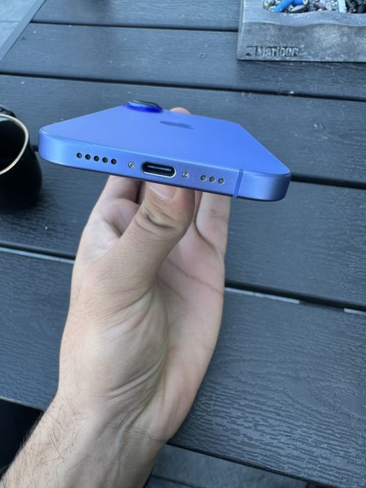 Iphone. 16 blue  128gb