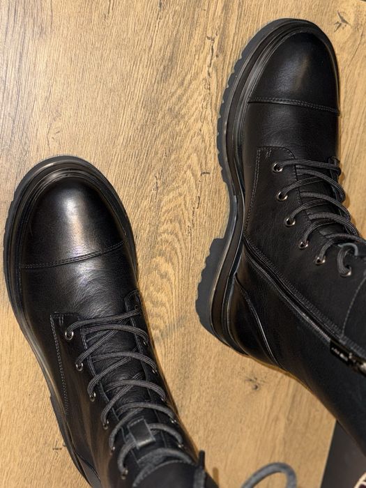 Coccinelle Кожени ботуши 39 номер , нови