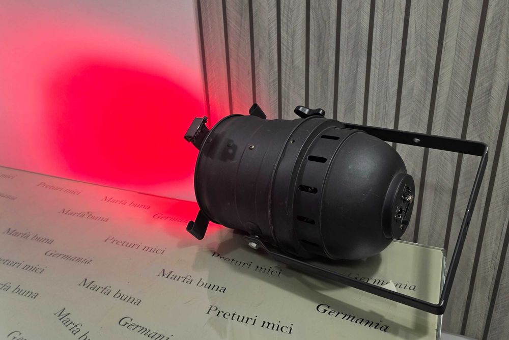 Litecraft LED PAR 64 AT3 RGB DMX – Proiector Scenă