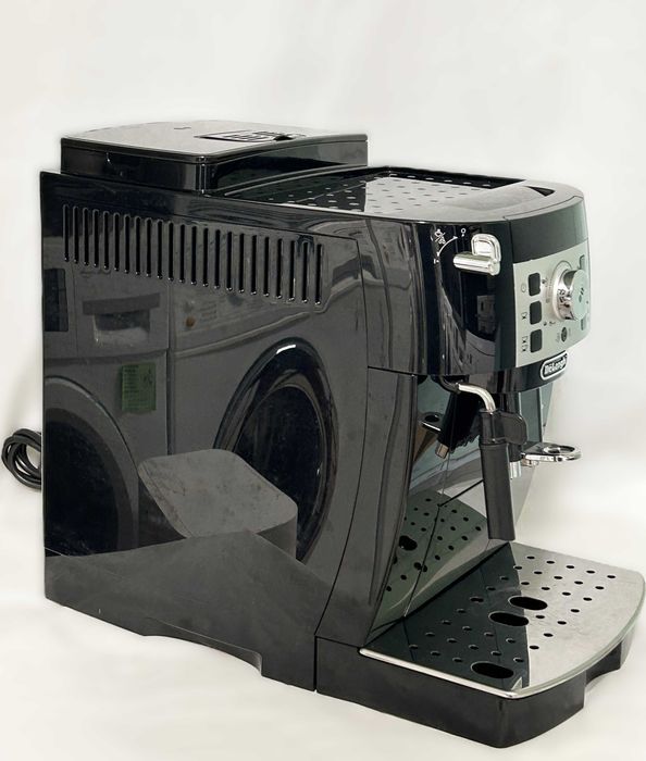 Кафемашина DeLonghi Magnifica S с 6 месеца гаранция