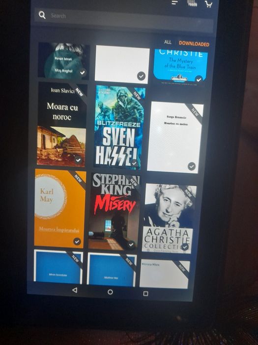 Vind amazon fire generația 5 cu peste 2300 de cărți în limba română