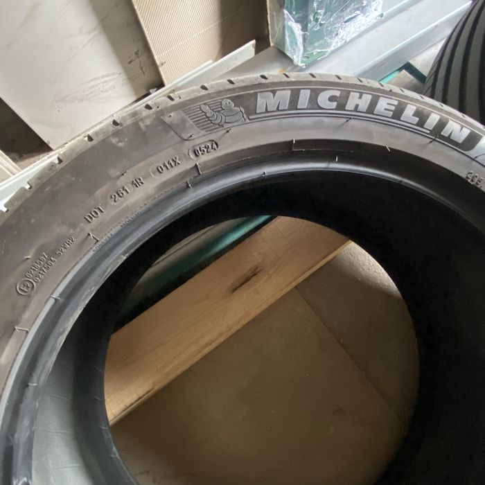 Летни гуми 295/40/21