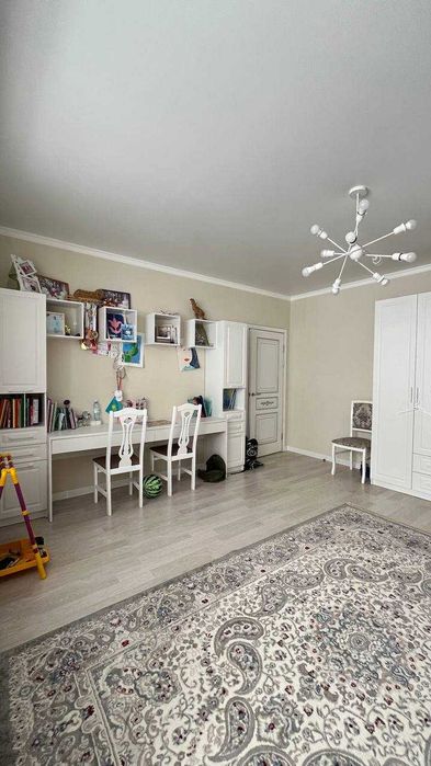 Продам 3 комнатную Батыс 2