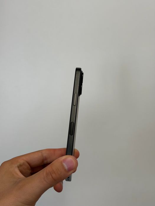 Отличен iPhone 16 - 99 цикъла