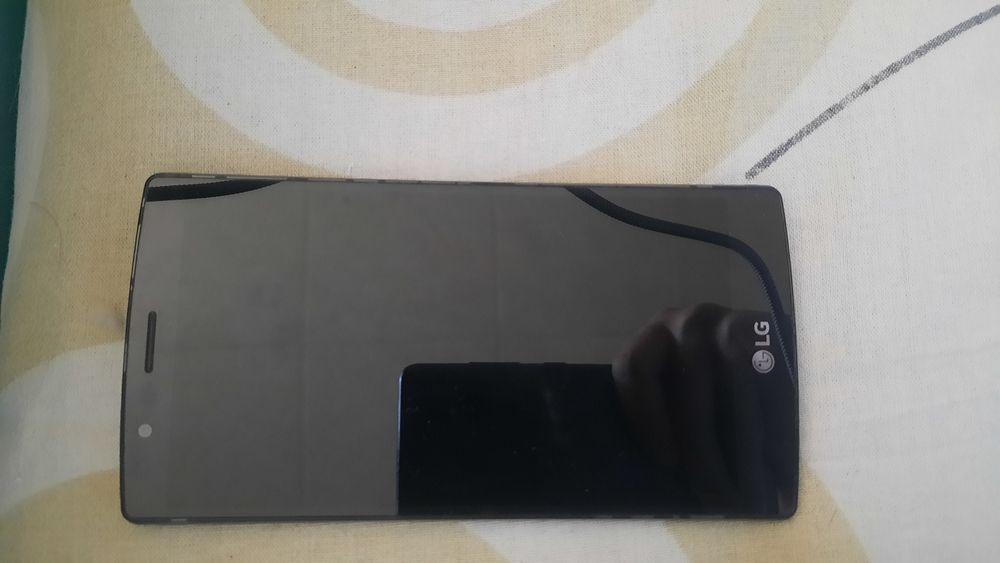Продам на запчасти Lg g4