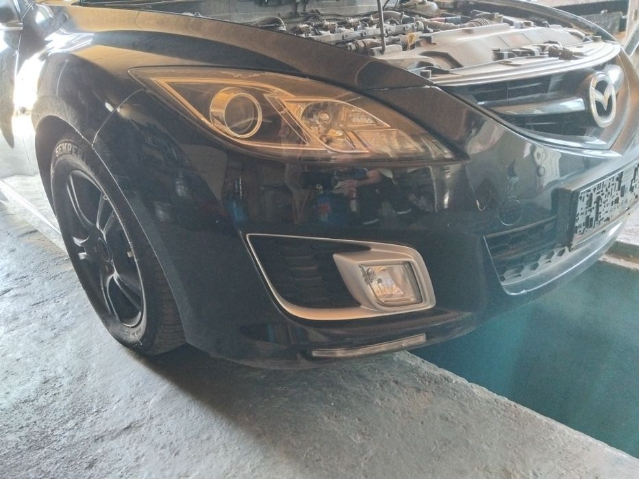 Vând faruri mazda 6 bixenon