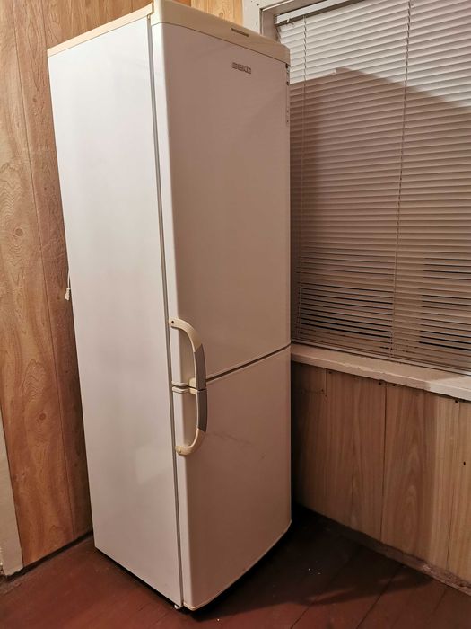 Хладилник с фризер БЕКО А клас