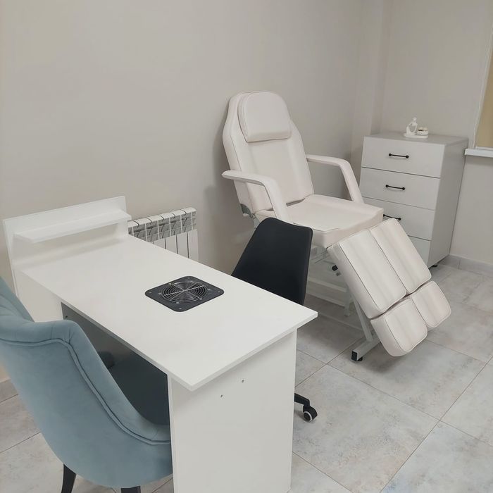 Аренда  маникюрный стол, педикюрное кресло