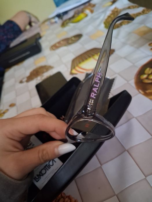 Vând ramă de ochelari