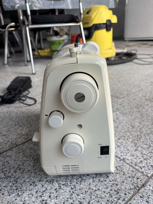 Mașina de cusut Jaguar 386 Mate