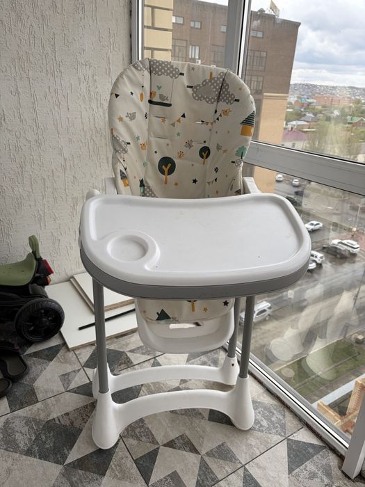 Детский стульчик для кормления