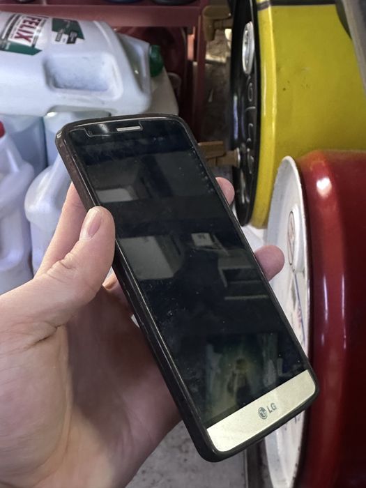 Срочно продаю 2 телефона