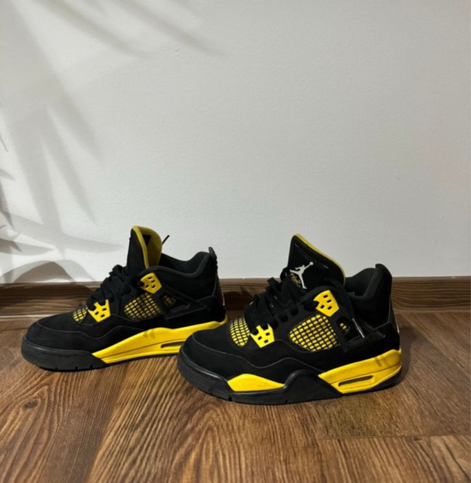 Air Jordan 4  Retro “Yellow Thunder”