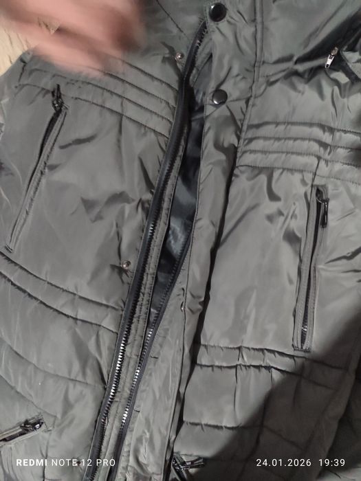 Продам куртку демисезоную