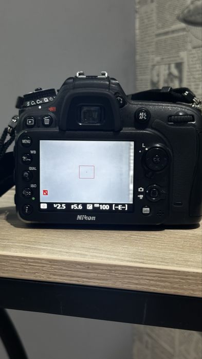 Полу проффесиональная камера Nikon D7100 с объективом 18-140mm 3,5-5,6
