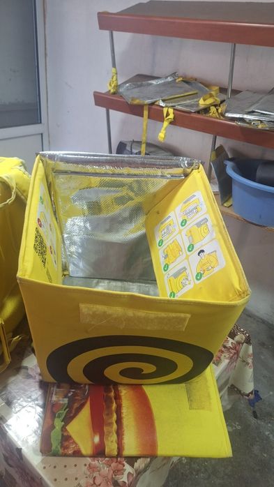 Terma yandex sumkalar bor. Narxi xolatiga qarab 100000 , 150000.