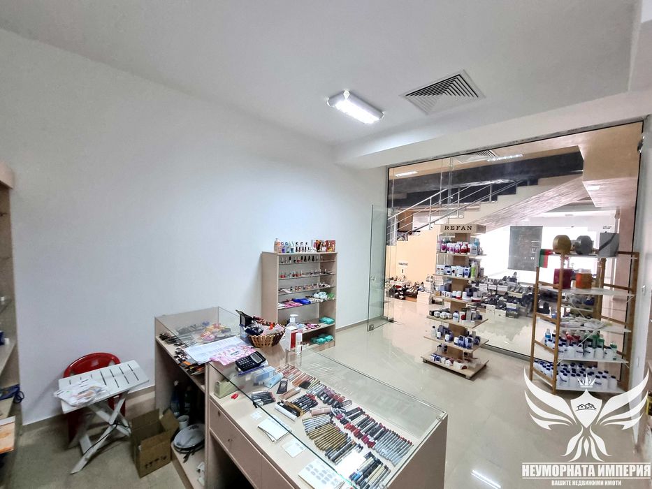 Продавам ново помещение 25кв. в гр.Асеновград топ център