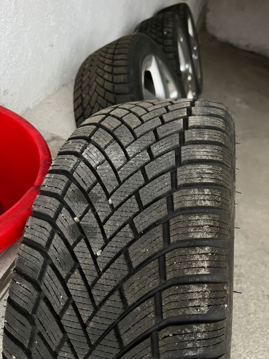 Джанти с гуми,гумите са дот 24