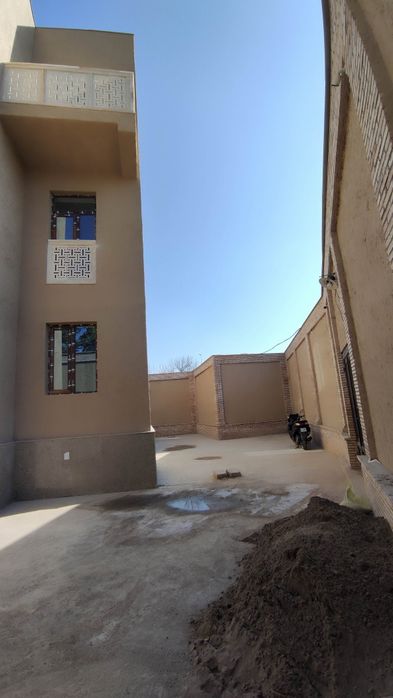 Земля для строительства 3 и 8 соток. Также и отдельно продаются.  130к