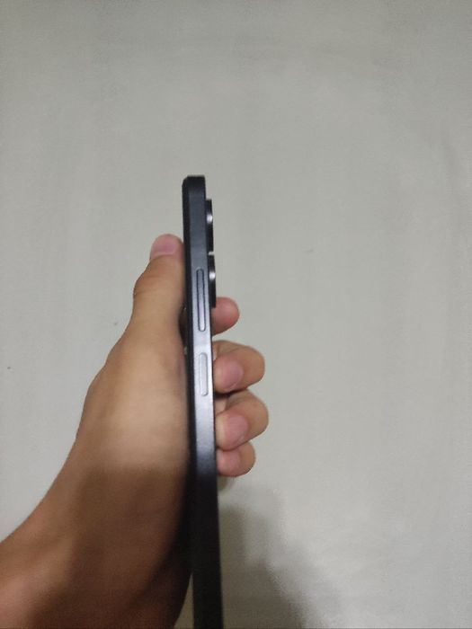 Редми 13С.С коробкой и документами в идеальном состоянии!