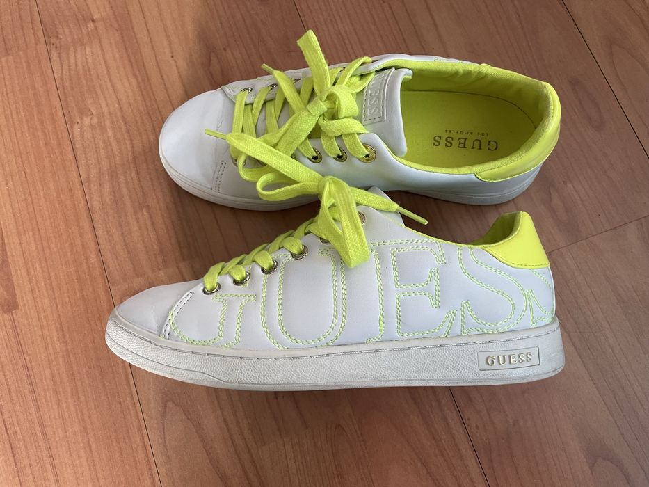 Дамски кецове Guess