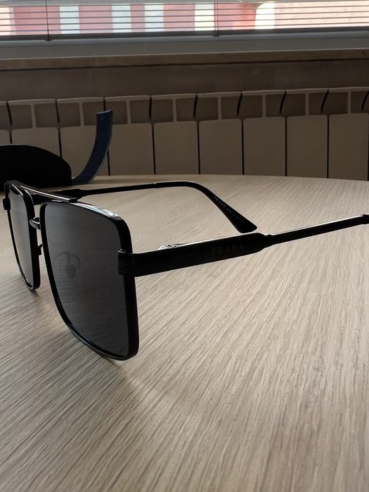 Слънчеви очила Prada