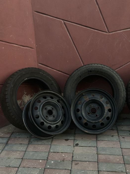 Продам диски с шинами. Состояние хорошее.
