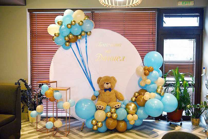 Бюджетни украси с цени от 100 до 230лв.