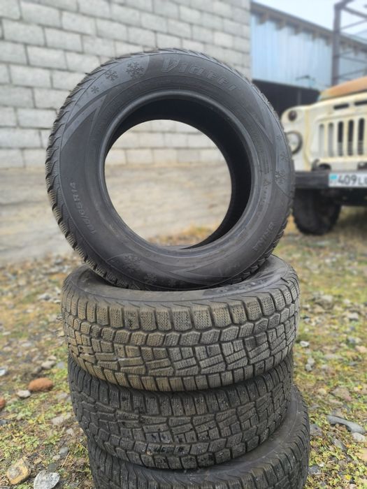 комплект зимних шин