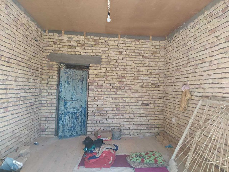 Uy sotiladi manzil Qorako'l shahri Zarafshon mahalla