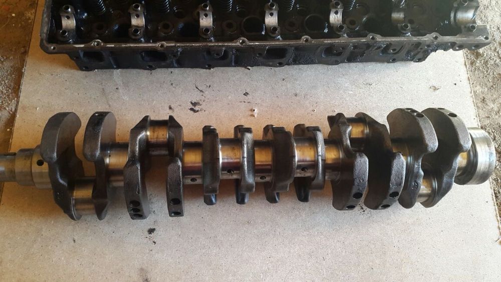 Коленвал, головка в сборе