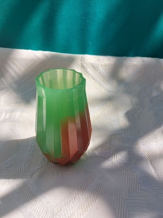 Vază fosforescentă unicat din rășină epoxidică - Handmade