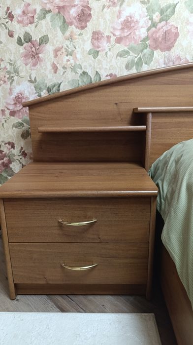 Продам двуспальную кровать